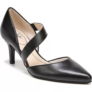 Life Stride Women’s Suki Black Pump Women's with Pointed-Toe, A True Stunner